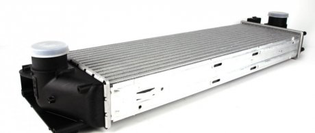 Радиатор интеркулера MB Sprinter 2.2-3.0 CDI/VW Crafter 2.5TDI 06- Valeo 817994