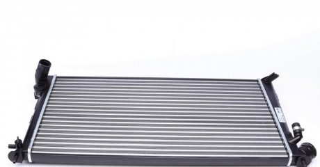 Радиатор охлаждения Citroen Berlingo/Peugeot Partner 1.8D/1.9D 96- (-AC) MAHLE / KNECHT CR 433 000S (фото 1)