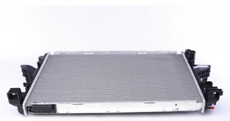 Радиатор охлаждения VW T5 1.9TDI MAHLE / KNECHT CR 585 000S (фото 1)