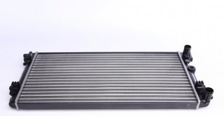 Радиатор охлаждения Skoda Fabia/Rapid/Roomster/VW Polo 06- NRF 53024A (фото 1)