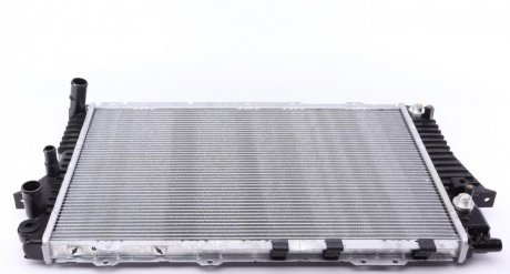 Радиатор охлаждения Audi A6 94-97 NRF 51317 (фото 1)