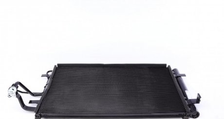 Радиатор кондиционера Hyundai Elantra/Kia Ceed 1.4-2.0 LPG 06-13 MAHLE / KNECHT AC 697 000S (фото 1)