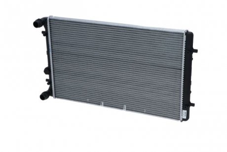 Радиатор охлаждения Skoda Octavia/VW Golf IV 1.4-2.8/1.9TDI NRF 509529 (фото 1)