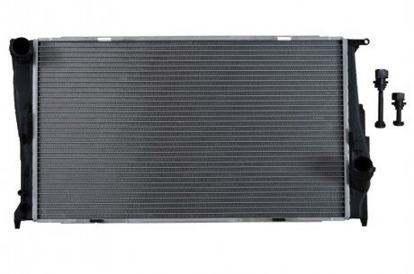 Радиатор охлаждения BMW 1 (E81/E87)/3 (E90-E93)/X1 (E84) 2.0/3.0 05-11 (N47/N57/N55) NRF 53472 (фото 1)