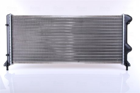 Радиатор охлаждения Opel Astra 1.6 00-09 NISSENS 61765 (фото 1)