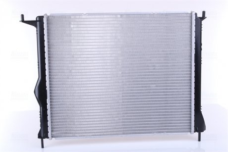 Радиатор охлаждения Dacia Logan 1.2-1.6 16 V 06- NISSENS 637609 (фото 1)