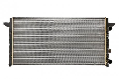 Радиатор охлаждения VW Passat 1.6-2.0/1.9TDI 90-97 NISSENS 65256 (фото 1)