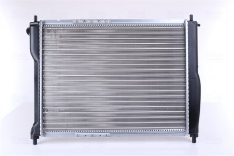 Радиатор охлаждения Daewoo Lanos 1.4-1.6 97- NISSENS 61644