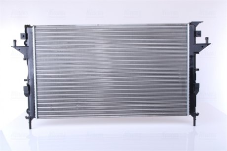 Радиатор охлаждения Renault Espace/Laguna/Vel Satis 1.9/2.2dCi/2.0 02- NISSENS 63816 (фото 1)