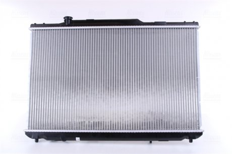 Радиатор охлаждения Toyota Camry 2.2 91-96 NISSENS 647681