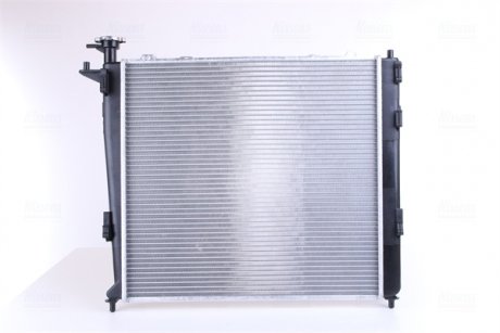 Радиатор охлаждения Kia Sorento 2.2 CRDi 09- NISSENS 67465
