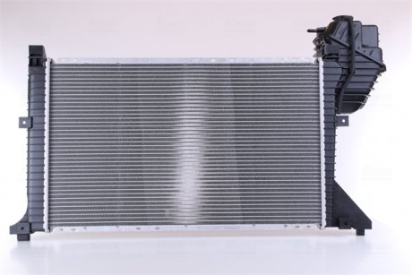 Радіатор охолодження MERCEDES SPRINTER W 901-905 (95-) (вир-во) NISSENS 62519A (фото 1)