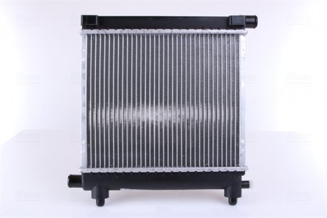 Радиатор охлаждения MB E-class (W124) 2.0-2.3 85-92 NISSENS 62551