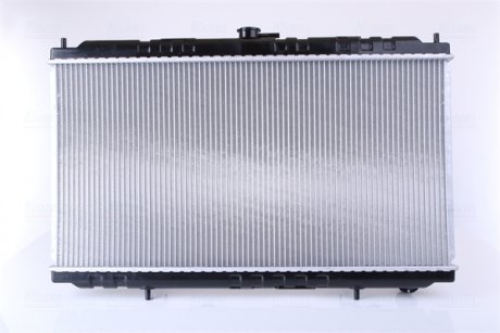 Радиатор охлаждения Nissan Primera 1.6-2.0 16V 96-02 NISSENS 62927A (фото 1)