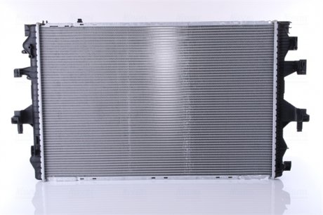 Радіатор охолодження VW TRANSPORTER T5 (03-) 2.5 TDi (вир-во) NISSENS 65283A