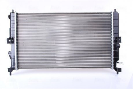 Радиатор охлаждения Opel Vectra A/ B 1.6-2.2 i/ DTI 95-03 NISSENS 630771 (фото 1)
