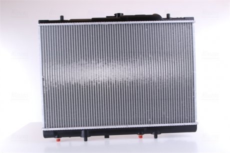 Радиатор охлаждения Mitsubishi Pajero II 3.0 97- NISSENS 68154 (фото 1)