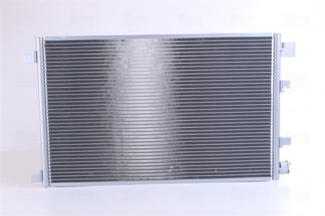 Радиатор кондиционера Nissan Qashqai 1.6/2.0 07-13 NISSENS 940039 (фото 1)