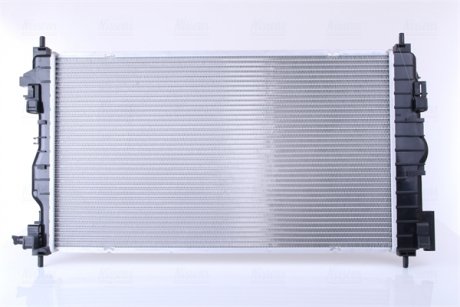 Радиатор охлаждения Chevrolet Cruze 1.6/2.0CDI 09- NISSENS 61707 (фото 1)