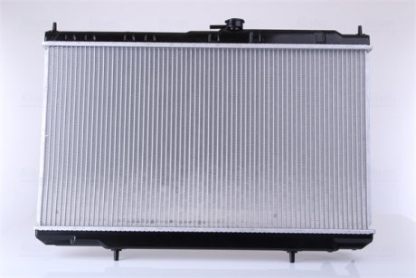 Радиатор охлаждения Nissan Almera 1.6 16V 06- NISSENS 68751 (фото 1)