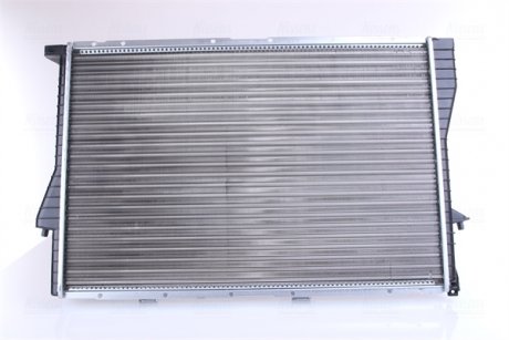 Радиатор охлаждения BMW 5 (E39) 2.0i/7 (E38) 3.5i NISSENS 60648 (фото 1)