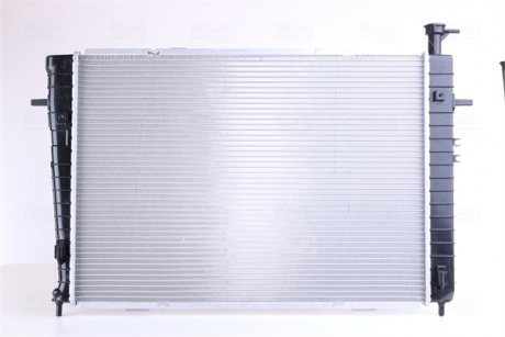 Радиатор охлаждения Hyundai Tucson/Kia Sportage 2.0-2.7 04- NISSENS 67479 (фото 1)