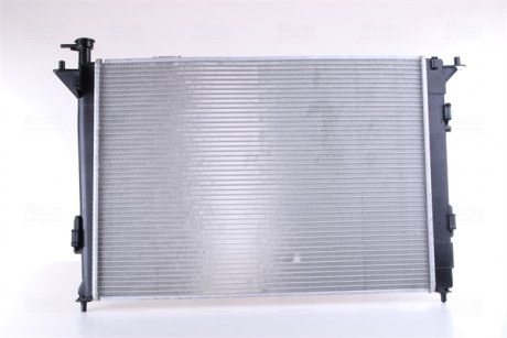 Радіатор охолодження двигуна Hyundai Santa Fe 10- (вир-во) NISSENS 67522