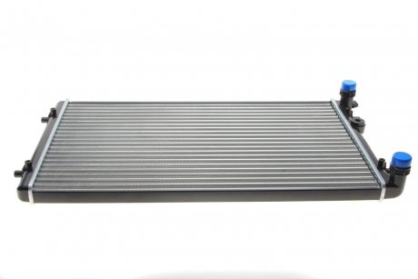 Радиатор охлаждения Skoda Octavia/VW Golf IV 1.4-2.8/1.9TDI Van Wezel 03002155 (фото 1)