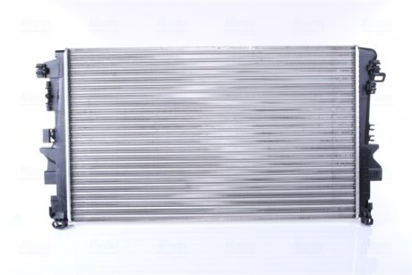Радиатор охлаждения MB Vito (W639) 03- (-/+AC) NISSENS 62572