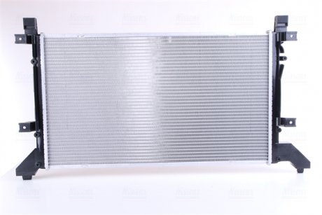 Радиатор охлаждения VW LT 2.5-2.8TDI 96- NISSENS 65231A (фото 1)