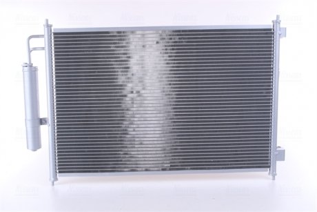 Радиатор кондиционера Nissan X-Trail II 2.0/2.0D/2.5 07-13 NISSENS 940121 (фото 1)