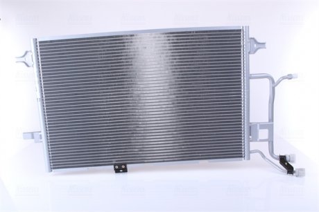 Радиатор кондиционера Audi A6 2.5 TDI 97-05 NISSENS 94430 (фото 1)