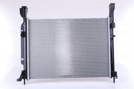 Радиатор охлаждения Renault Kangoo 1.5 dCi/1.6 16V 08- (+AC) NISSENS 637628