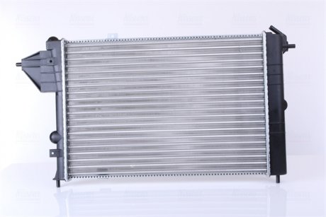 Радиатор охлаждения Opel Vectra A 1.6-2.0 88-95 NISSENS 630551