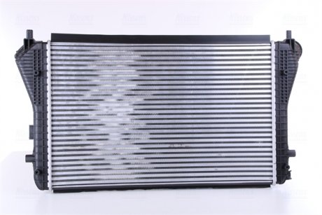 Радиатор интеркулера VW Caddy III/IV 1.6-2.0 TDI 10- NISSENS 96568 (фото 1)