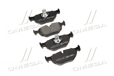 Колодки тормозные (задние) BMW 5 (E39) 95-04 BREMBO P 06 023 (фото 1)