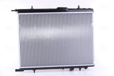 Радиатор охлаждения Citroen Berlingo/Peugeot Partner 1.6-2.0HDI 96-15 NISSENS 63502A