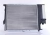 Радиатор охлаждения BMW 5 (E39) 2.0-2.8i 97-00 NISSENS 60607 (фото 1)