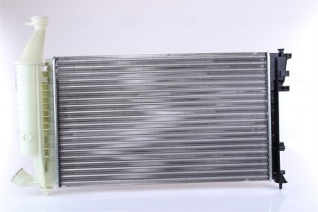 Радиатор охлаждения Citroen Berlingo 1.1/1.4/1.6/1.8 96- NISSENS 63716
