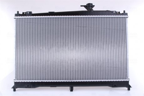 Радиатор охлаждения Mazda 6 1.8/2.0 02-07 (МКПП) NISSENS 62462A