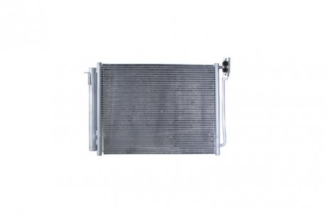 Радиатор кондиционера BMW X5 (E53) 3.0-4.8i/3.0d 00-06 NISSENS 94605