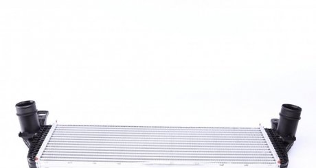 Радиатор интеркулера VW T5/T6 2.0 TSI 09- MAHLE / KNECHT CI 242 000P (фото 1)