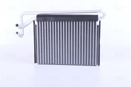 Радиатор кондиционера BMW 3 (E46)/X3 (E83) 97-11 M57/M47/M52/M54/M45/M43 NISSENS 92177 (фото 1)
