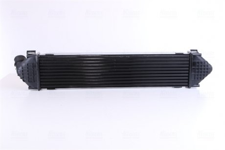 Радиатор интеркулера Ford Mondeo/Focus 1.6-2.5D 03- NISSENS 96560 (фото 1)