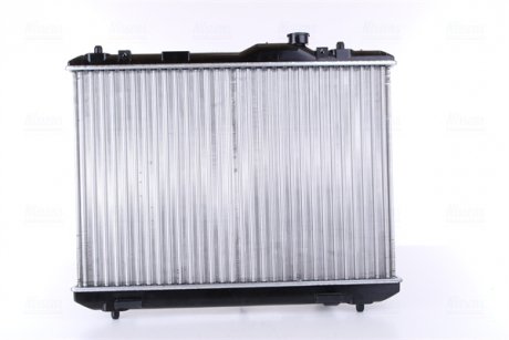 Радиатор охлаждения Suzuki Swift 1.3-1.6 05- NISSENS 69400