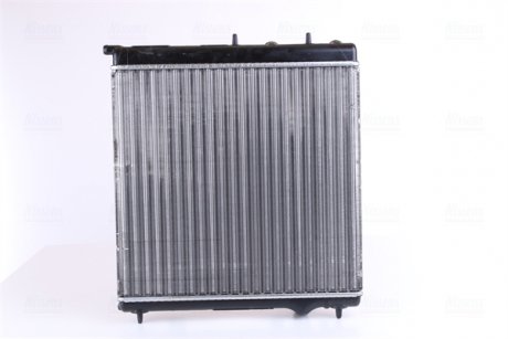 Радиатор охлаждения Citroen C2/C3/C4/Peugeot 1007/2008/207 1.0-1.6 02- NISSENS 63505 (фото 1)