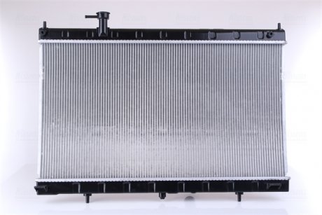 Радиатор охлаждения Nissan X-Trail III 2.0 14- (МКПП) NISSENS 68789