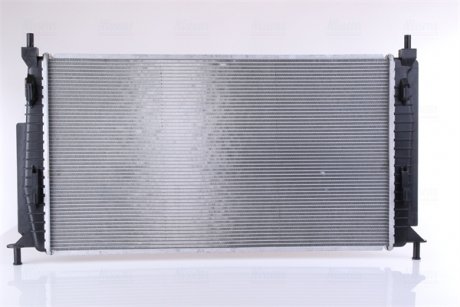 Радиатор охлаждения Mazda 3 1.6/2.3 08-14 NISSENS 68521 (фото 1)