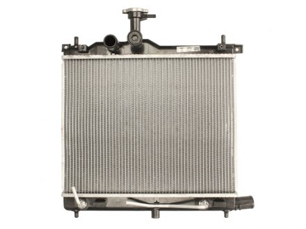Радиатор охлаждения Hyundai I10 1.2 08-13 (АКПП) NISSENS 67547 (фото 1)