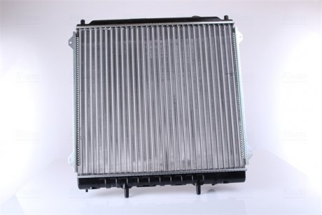 Радиатор охлаждения Hyundai Terracan 2.9CRDi 01-06 NISSENS 67483